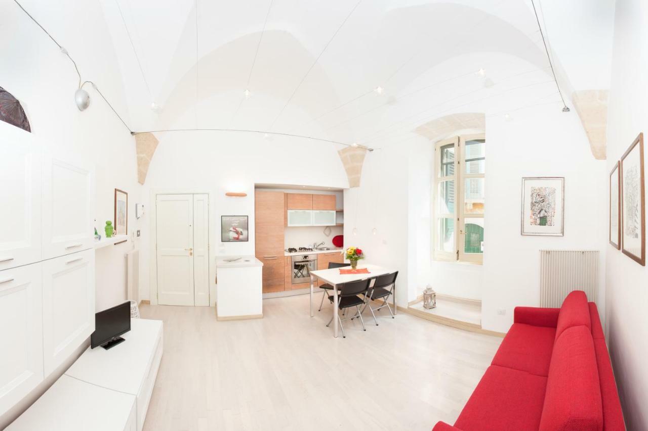 La Piccola Dimora Dell' Alcantarine Apartment Lecce Exterior photo